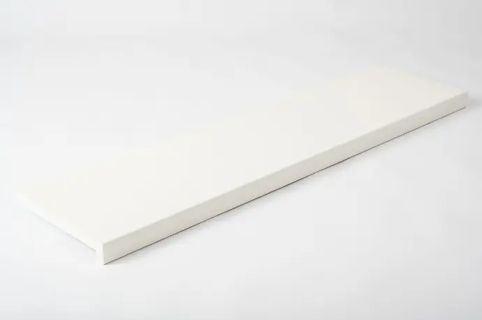 Okenný parapet z buku, 20mm, white lacquered RAL9010